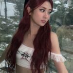 Huh Yun-jin Instagram - 백(설 + 조)
