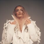 Huma Qureshi Instagram – That kind of a mood 🤍 #mystery #girl 

CD/Stylist| @styledbyambika 
Photo| @meech213
Mua| @muaalexx
Hair| @jtouch 
Studio| @meechstudios