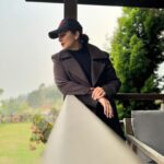 Huma Qureshi Instagram – Red Lipstick 
A warm coat 
Black Coffee 
A foggy afternoon 
The Hills 🤍 

@almostgods #vibe #mood #redlipstick #bliss #hills #bohochic