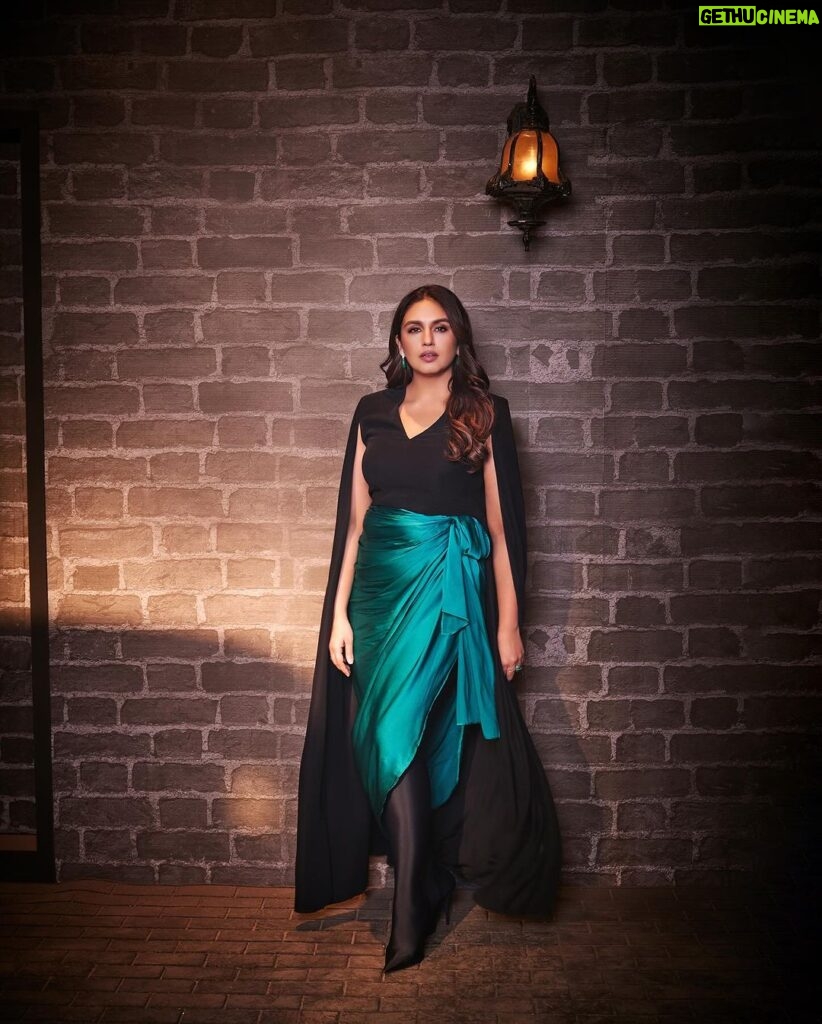 Huma Qureshi Instagram - Posting a cool picture of me in a cape type outfit .. only to sell some copies of #Zeba ! Slide next ➡ to see an excerpt from the book! If not interested then this image is pretty sexy too ;-) #actor #author #cape #superhero #excerpt #slay #queen @harpercollinsin @asuitableagency Outfit: @431_88 Shoes: @balenciaga Rings: @houseofshikha @aquamarine_jewellery Earrings: @houseofshikha Photographer: @mandar_studio Stylist: @dhruvadityadave Hair: @rakshandairanimakeupandhair Make up: @ajayvrao721 Style team: @anjalibiyani_ and @kenisha_shah