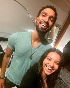 Humberly Gonzalez Instagram - Some 🤳🏽 with some gems!
@gngbts • The show takes the #1 spot of the Nielsen Streaming charts with 2.5 billion minutes watched in its first week alone, that’s impressive 🤯 #GinnyAndGeorgia