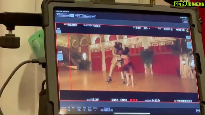 Humberly Gonzalez Instagram - ‘𝐒𝐥𝐮𝐦𝐛𝐞𝐫𝐥𝐚𝐧𝐝’ From audition to screen • I went out for this project in early 2020, and I was excited by its request to dance salsa and speak spanish. Reminding me of watching telenovelas in Venezuela at my grandmas house, so I made sure to be bold and have fun with it🥳 It’s always amazing to see the evolution of the material from the script to its final form. Specially seeing the addition of the dancers, who were real performers doing choreography in the motion capture studio. Thank you @melissamitro and @franswag for your encouragement and dreamy dance number 💃🏽💃🏽💃🏽 . . . . . #Slumberland #Netflix #Film #JasonMomoa #Latina #Actor #BTS #Audition Toronto, Ontario