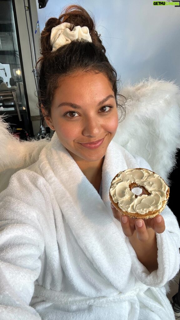 Humberly Gonzalez Instagram - Cheesy question but…Guess how many bagels I bit into 🥯🤣 Also can we please normalize sleepwear to run errands?! Comfort first lol . . . . #CreamCheese #Philly #Philadelphia #PhillyAngel #Commercial #Actor #Acting #TimHortons #Bagel #GoodMorning #Breakfast Heaven