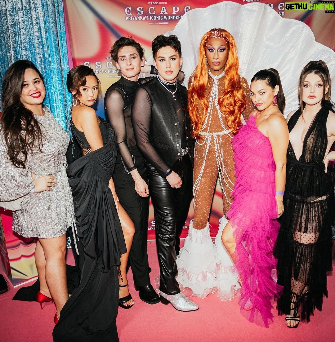 Humberly Gonzalez Instagram - We dress up, we go out, we take photos in all-gender bathrooms đđŊââī¸đđĒŠâ¨ Thank you @thequeenpriyanka for such a magical night!! Palais Royale