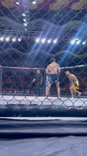 Humberto Bandenay Instagram - Así que a todos los que están esperando verme caer . Saquen sus sillas, saquen sus sillas a esperar . 
#thekingisback  #bandenay  #ufcfightnight #sevienelobueno #teambandenay🔥 #pocofloro #peru