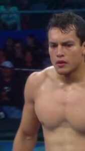 Humberto Bandenay Instagram - Ya falta poco 🙏👊🏼🇵🇪🔜 #ufc #peru #loanding #isback