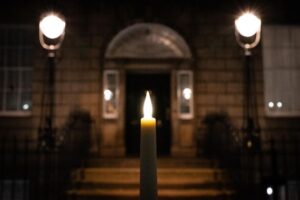 Humza Yousaf Instagram - Tonight we remember the women and children who have died because of domestic abuse.

Everyone has a role to play in making Scotland a safer place.

Men in particular, we have a duty to stand up, be counted, call out the abuse and violence women suffer, far too often.

#ForThemAll