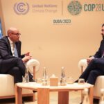 Humza Yousaf Instagram - 🏴󠁧󠁢󠁳󠁣󠁴󠁿 🇺🇳 At #COP28 I met Simon Stiell @unclimatechange to discuss Scotland's #LossAndDamage funding and the #Under2Coalition's role in delivering emissions reductions. I also reiterated that we hope to see progress on an agreement of a just transition from fossil fuels to a net zero future. Dubai, United Arab Emirates