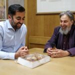 Humza Yousaf Instagram - Thanks to Ephraim and Margalit from the Scottish Council of Jewish Communities for bringing Giffnock's finest sufganiyah to @scotparl today, as #Hanukkah, the Jewish Festival of Lights, gets underway. A reminder, in spite of the darkness of recent times, of the power of light and of hope. Chag urim sameach! Scottish Parliament