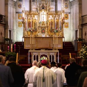 Humza Yousaf Instagram - It was a pleasure joining our Catholic community for midnight mass last night.

The kids were up at 8am this morning, I'm taking that as a win!

The tandoori turkey has been marinated overnight and is ready for the oven.

I hope Santa has been good to you all. Have a lovely day whatever you're doing. 

Merry Christmas to all.

#Christmas #MerryChristmas