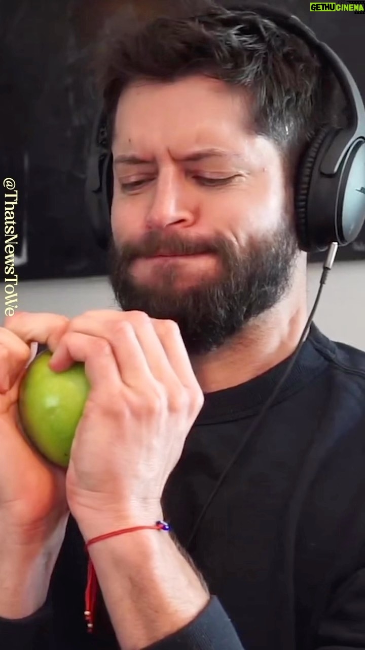 Hunter March Instagram - I can’t believe I did it. Also the new episode of the podcast is available! Link in my bio to enjoy 😁 #applechallenge #thatsnewstowe Los Angeles, California