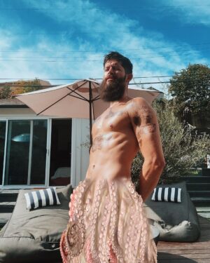 Hunter March Instagram - DECIDING WHETHER OR NOT TO GET TATTOOS BASED ON THE COMMENTS SOOO SHARE YOUR THOUGHTS 😬 Also, swipe to see my full #harrystyles #musicforasushirestaurant look. #halloween