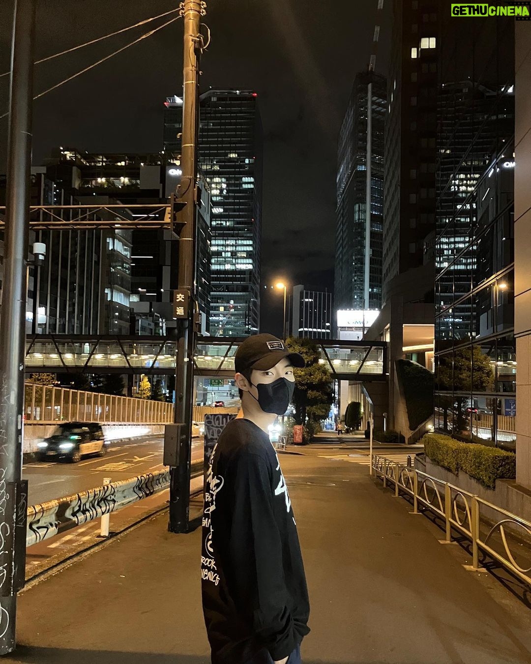 Hwang In-yeop Instagram - 🌃 Photo by @k_hyukjoon