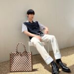 Hwang In-yeop Instagram – 미우치아 프라다와 라프시몬스의 프라다 SS23 남성 컬렉션 오늘밤 9시 프라다 닷컴에서 함께해요!
@Prada #PRADA #PRADASS23 #PradaSymbole #ad