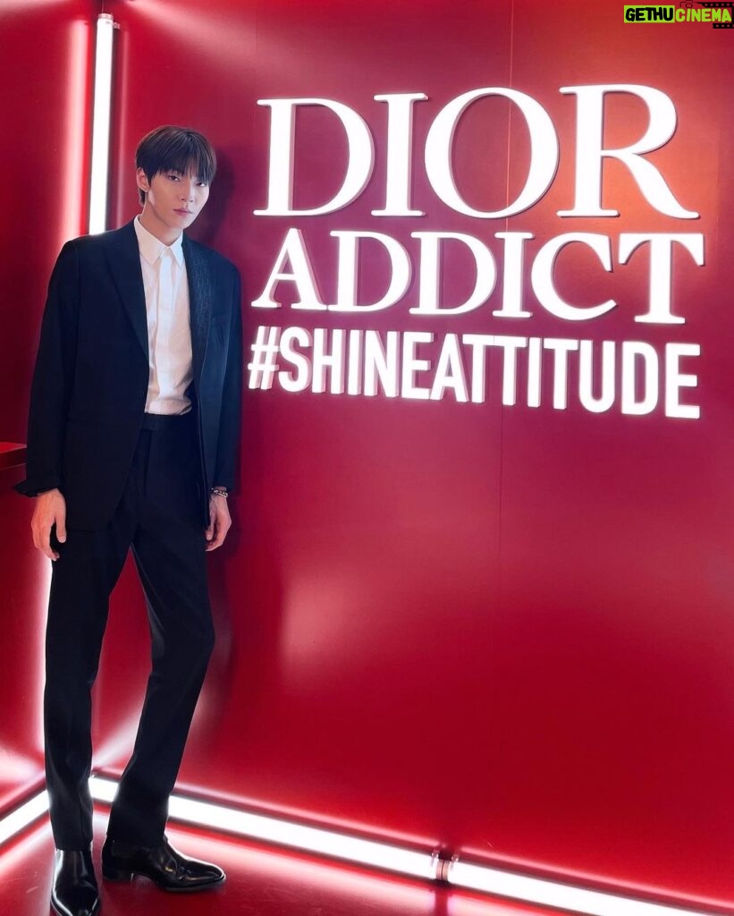 Hwang In-yeop Instagram - #광고 디올어딕트❤ @DiorBeauty @Dior #DiorBeauty #DiorAddict #ShineAttitude