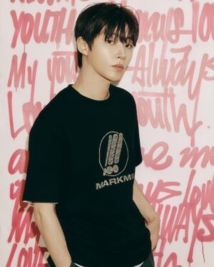 Hwang In-yeop Instagram - @markm.official  22SS🖤