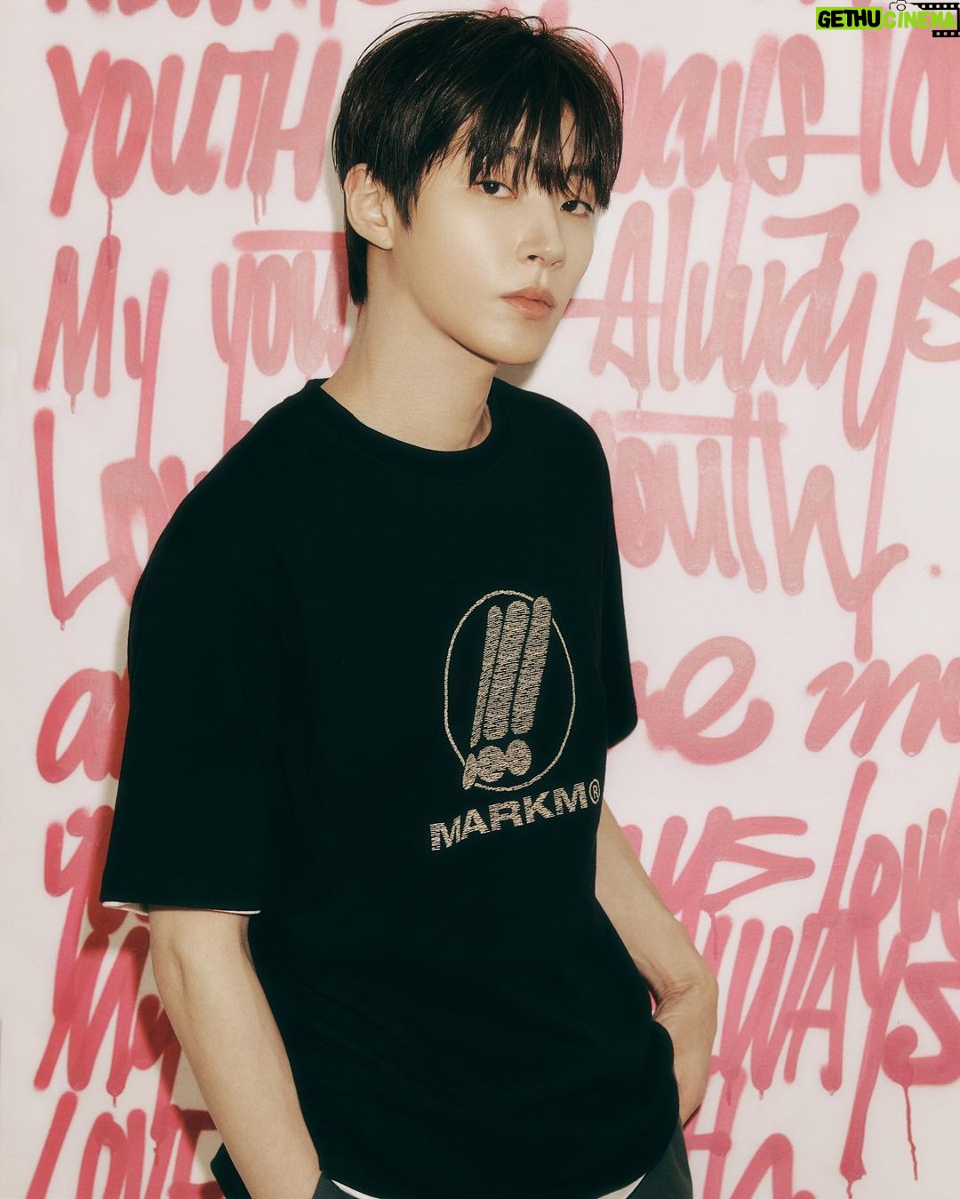 Hwang In-yeop - 4 Million Likes - @markm.official 22SS🖤