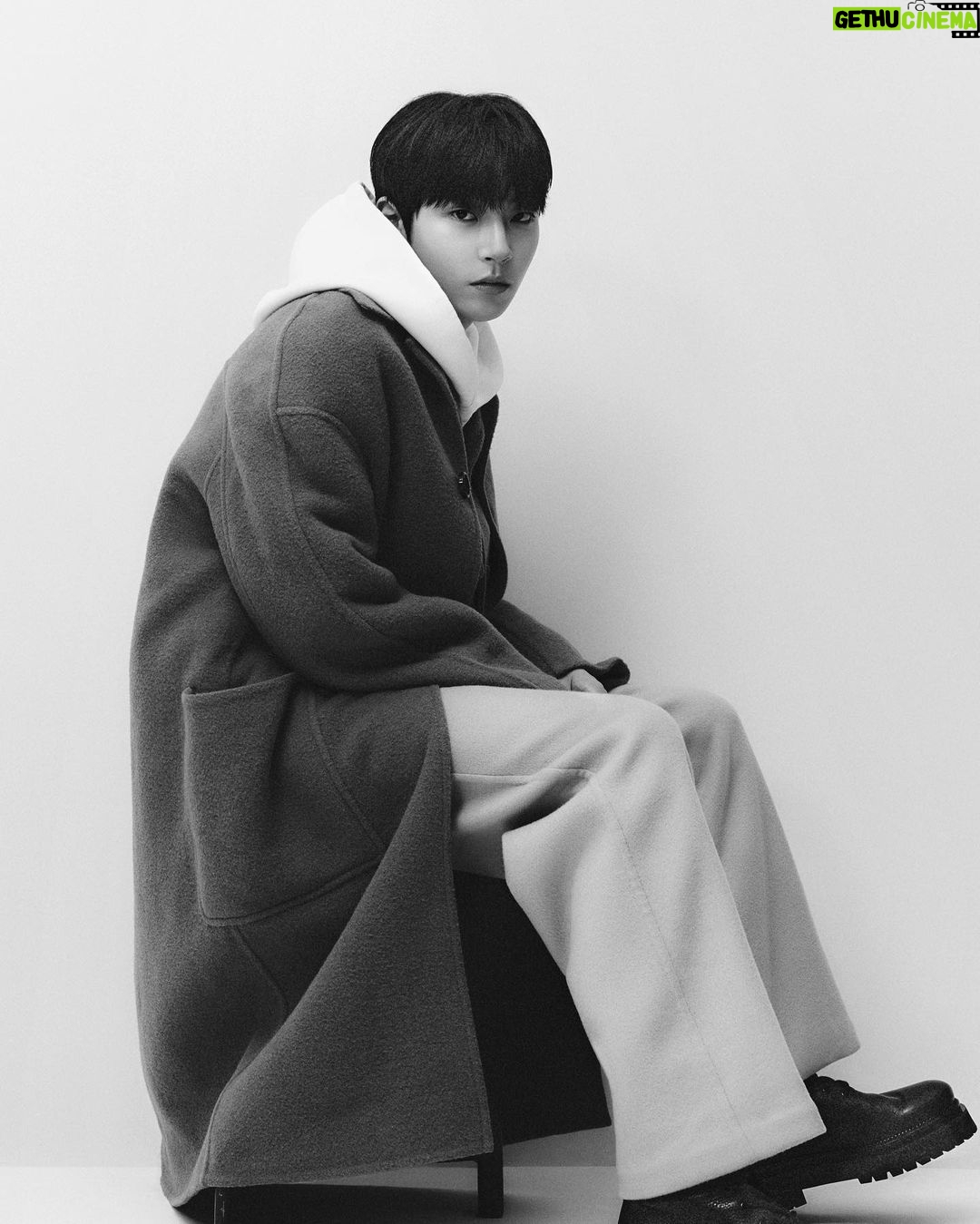 Hwang In-yeop Instagram - #광고 Never too warm this winter #AmiFamily #AmiPortraits @amiparis