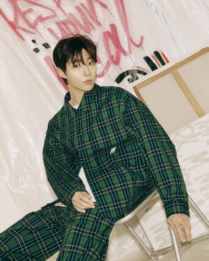 Hwang In-yeop Instagram - @markm.official  22SS🖤