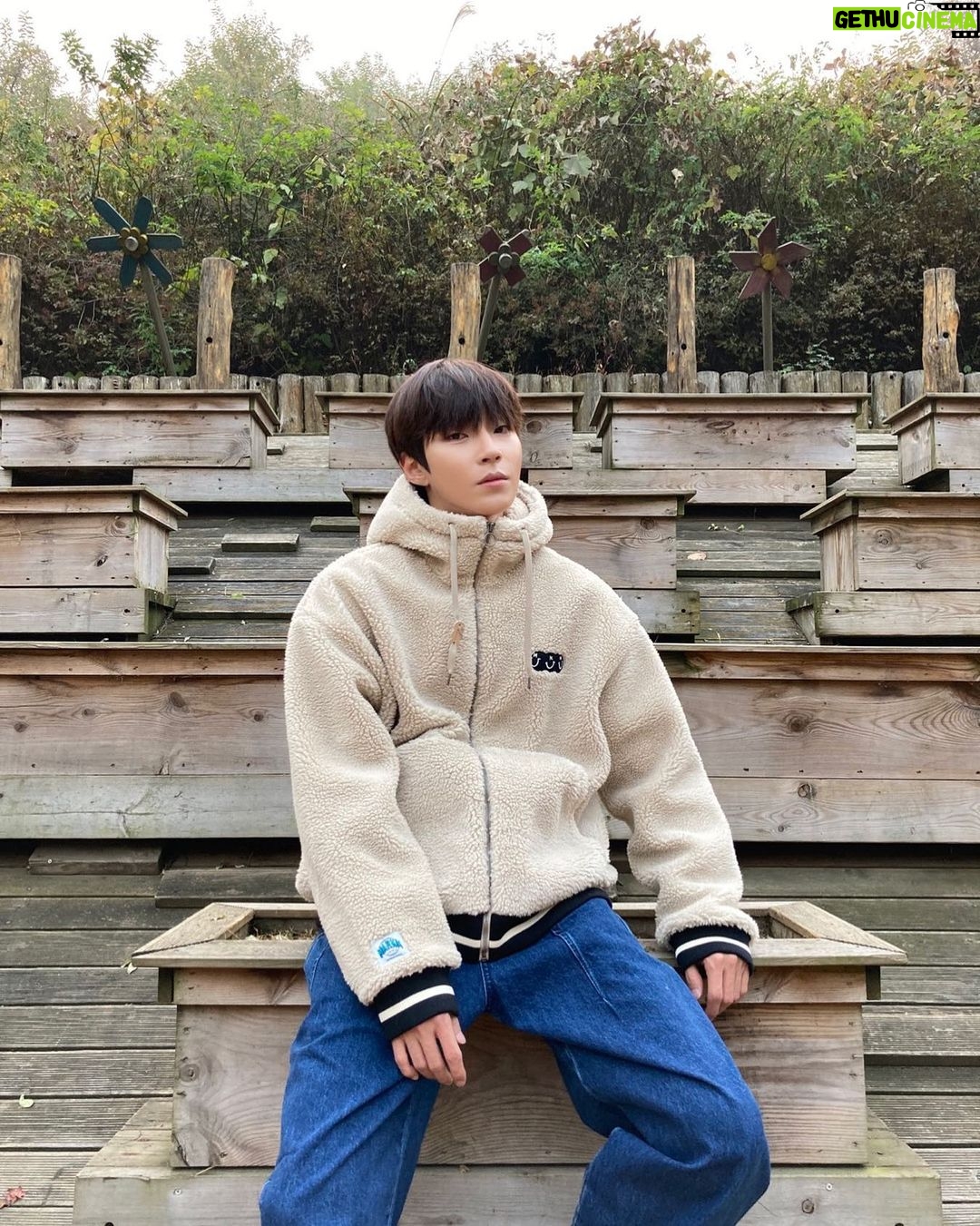 Hwang In-yeop Instagram - #광고 @markm.official