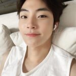 Hwang In-yeop Instagram - 🎬🎧🧸💙