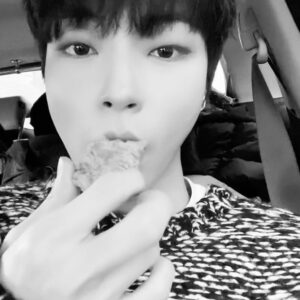 Hwang In-yeop Instagram - 