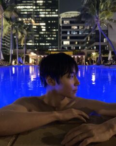 Hwang In-yeop Instagram - 💙