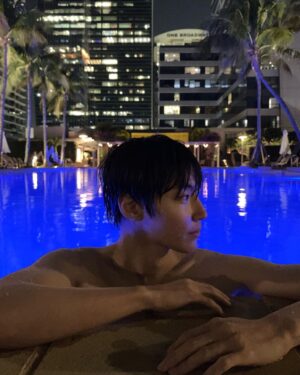Hwang In-yeop Instagram - 💙