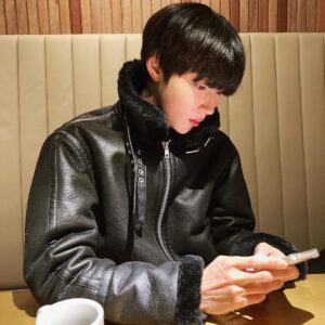 Hwang In-yeop Instagram - ❄️