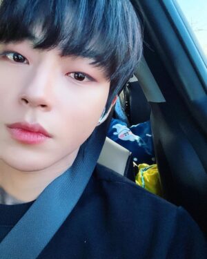 Hwang In-yeop Instagram - ❄️