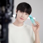 Hwang In-yeop Instagram - @celluver.korea 셀러버 많은사랑 부탁드려요❣️ ❤️💜💚💙