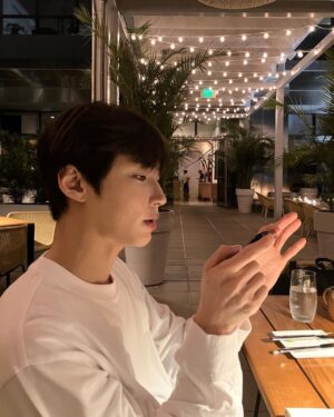 Hwang In-yeop Instagram - Miami🌈