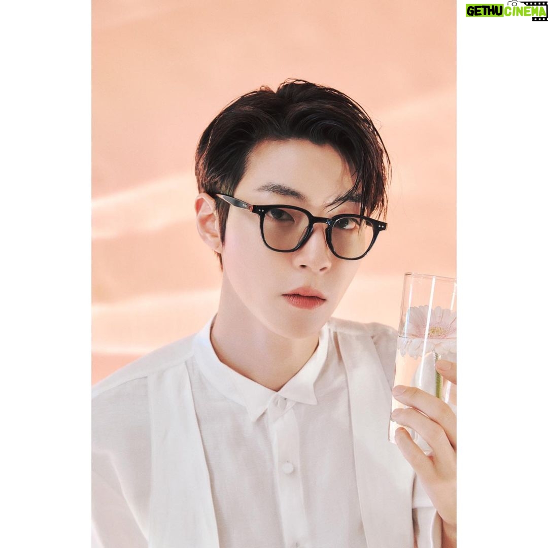 Hwang In-yeop - 4.5 Million Likes - @rieti_eyewear