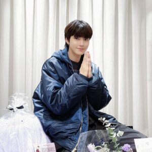 Hwang In-yeop Instagram - 예뻐해주시고 사랑해주셔서 감사해요🙏🏻
잊지못할 행복한 추억이 될거같아요❤️
앞으로도 더 좋은모습보여드릴게요💕