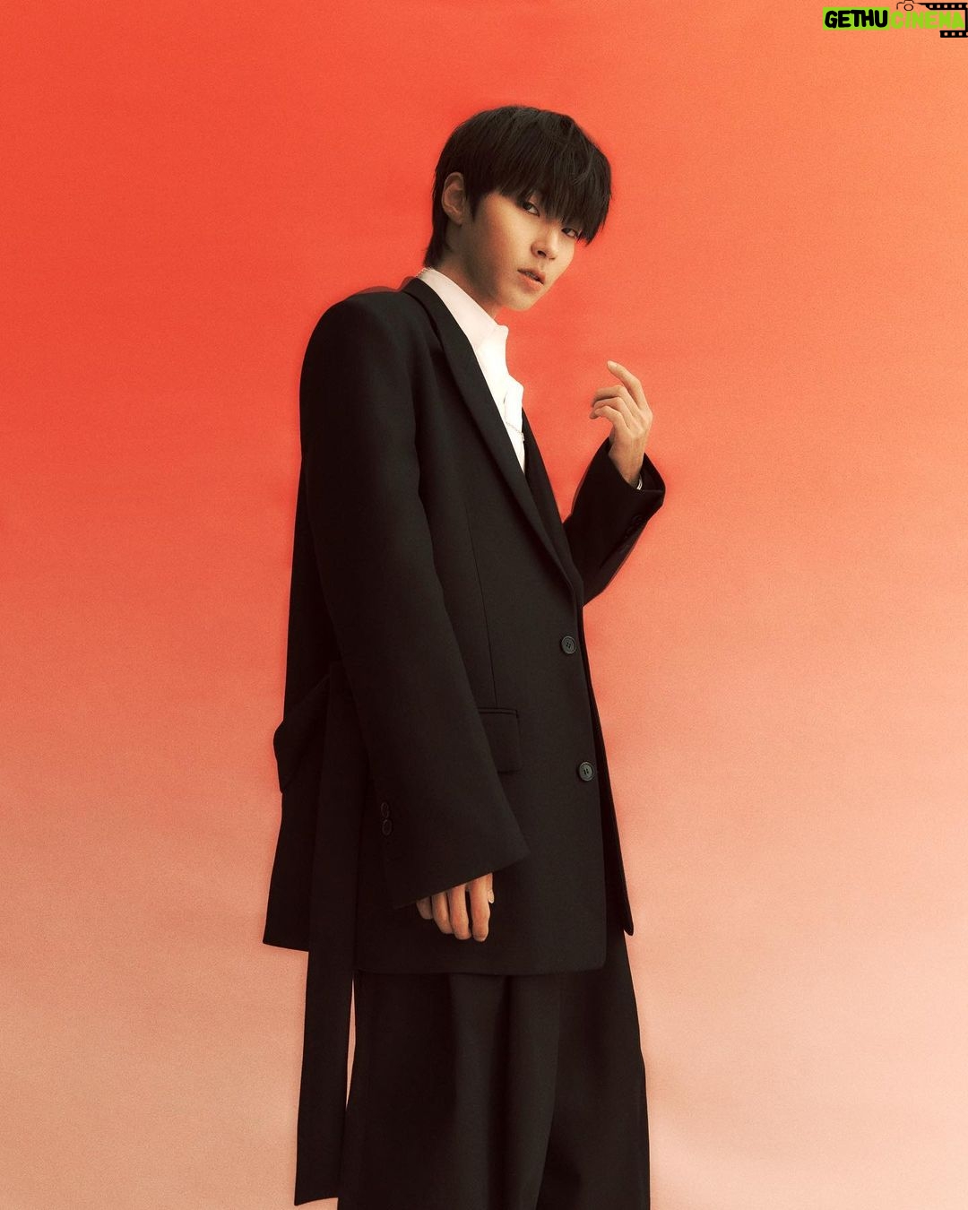 Hwang In-yeop Instagram - b컷❤️ @cosmopolitankorea