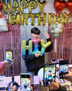 Hwang In-yeop Instagram - 축하해주셔서 감사합니다❤️
언제나 사랑합니다💕