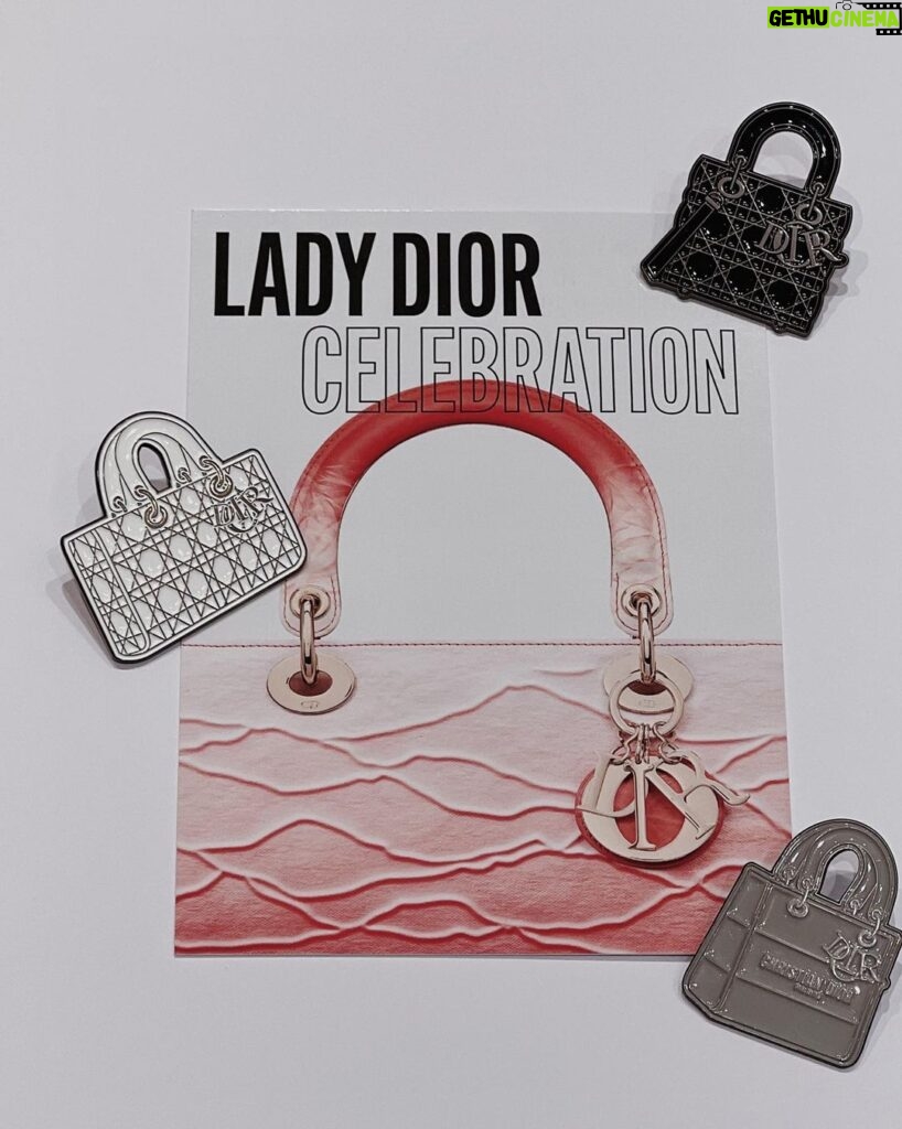 Hwang In-yeop Instagram - 9월 2일부터 디올 성수에서 열리는 Lady Dior Celebration 전시회를 만나보세요 🖤 @Dior @MrKimJones #Dior #DiorWinter23 #LadyDior