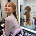 Hwasa Instagram – 내 몸을 이렇게까지 사랑해본적은 처음이였어요 😁 I LOVE MY BODY 활동을 마치며 많은사랑과 에너지를 듬뿍 받았습니다. 부디 이 에너지가 많은분들에게도 닿았기를 기도해요
이 멋진 여정을 함께해준 댄서친구들,우리 스탭들 그리고 @pnation.official 식구분들과 보이지않는곳에서 열심히 서포트해주신 @42psy42 Daddy 😄❤️‍🔥
감사합니다.
누군가가 나의 하루를 망치려고 하거든
사랑할래 지구 끝까지 🩷🫧