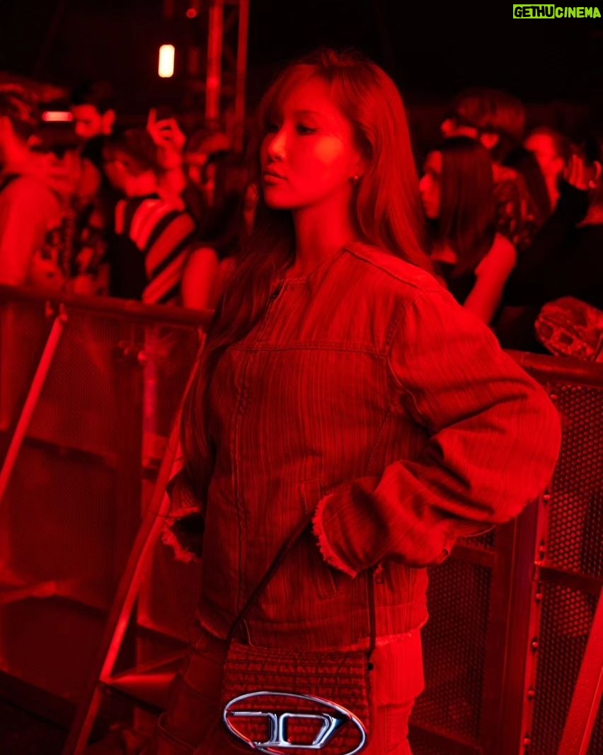 Hwasa Instagram - Drunk in @diesel 💋 #ForSuccessfulLiving #DieselSS24
