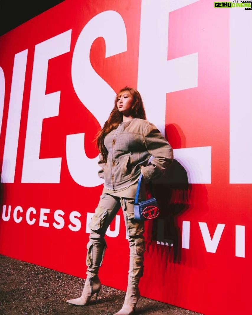Hwasa Instagram - Drunk in @diesel 💋 #ForSuccessfulLiving #DieselSS24