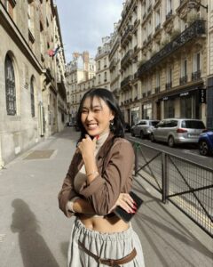 Hwasa Instagram - @louisvuitton #LVVolt #광고