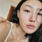 Hwasa Instagram - Miss you tooooooooo #LVVolt @louisvuitton #광고