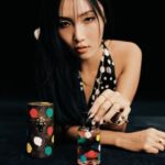 Hwasa Instagram - 🔵🟢🔴🟡⚫️ @louisvuitton @marieclairekorea