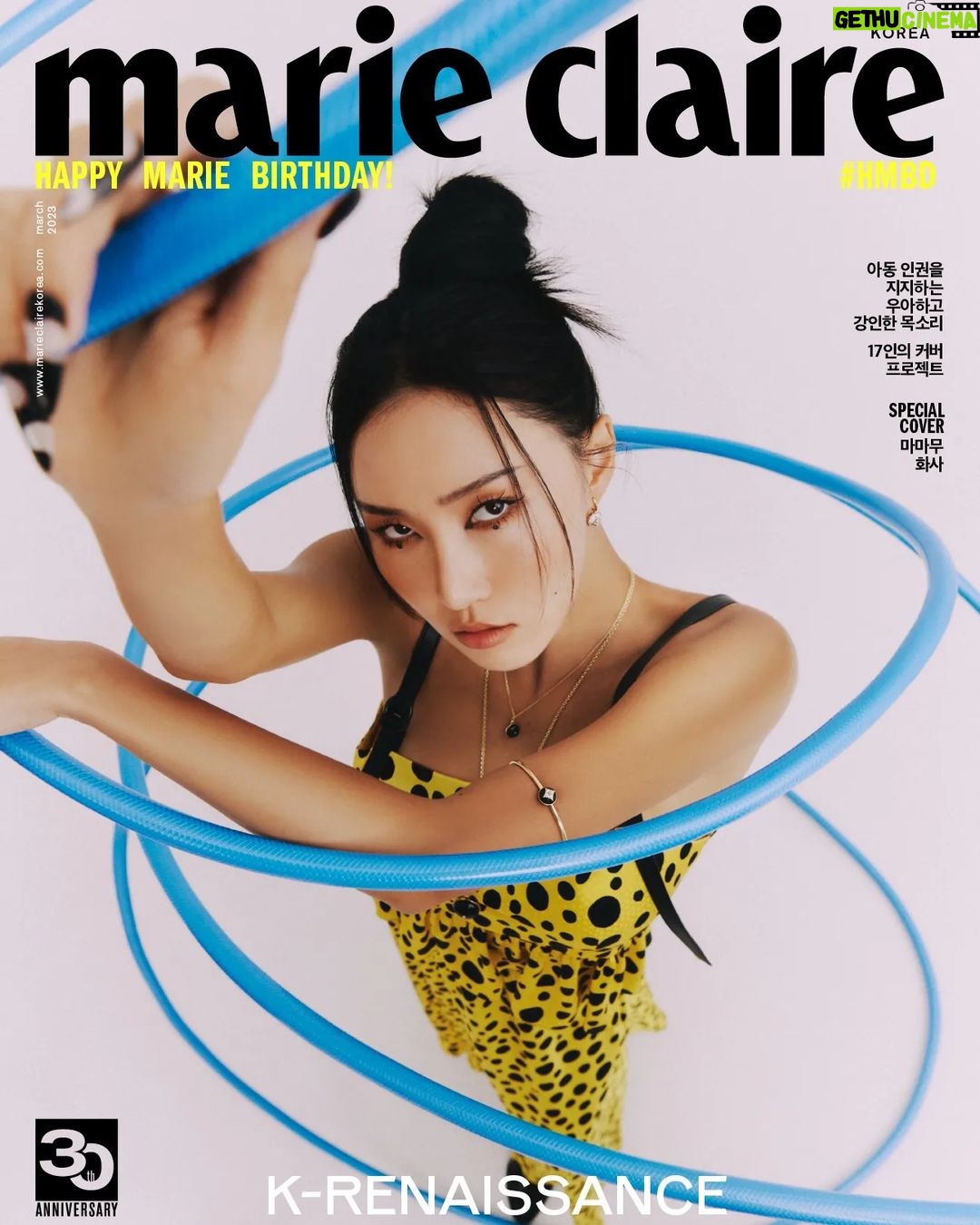Hwasa Instagram - 🤟🏼 @LOUISVUITTON #LVxYayoiKusama #광고