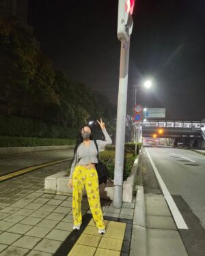 Hwasa Instagram - 🇯🇵🙏💚