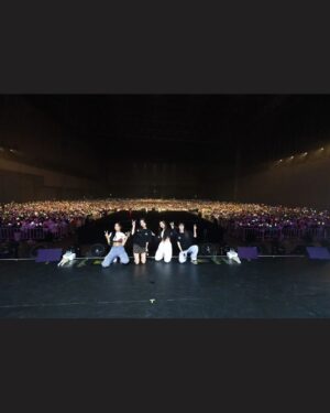 Hwasa Instagram - 🇯🇵🙏💚