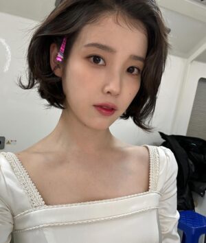 IU Instagram - Love wins all🫶
모두 감사합니다