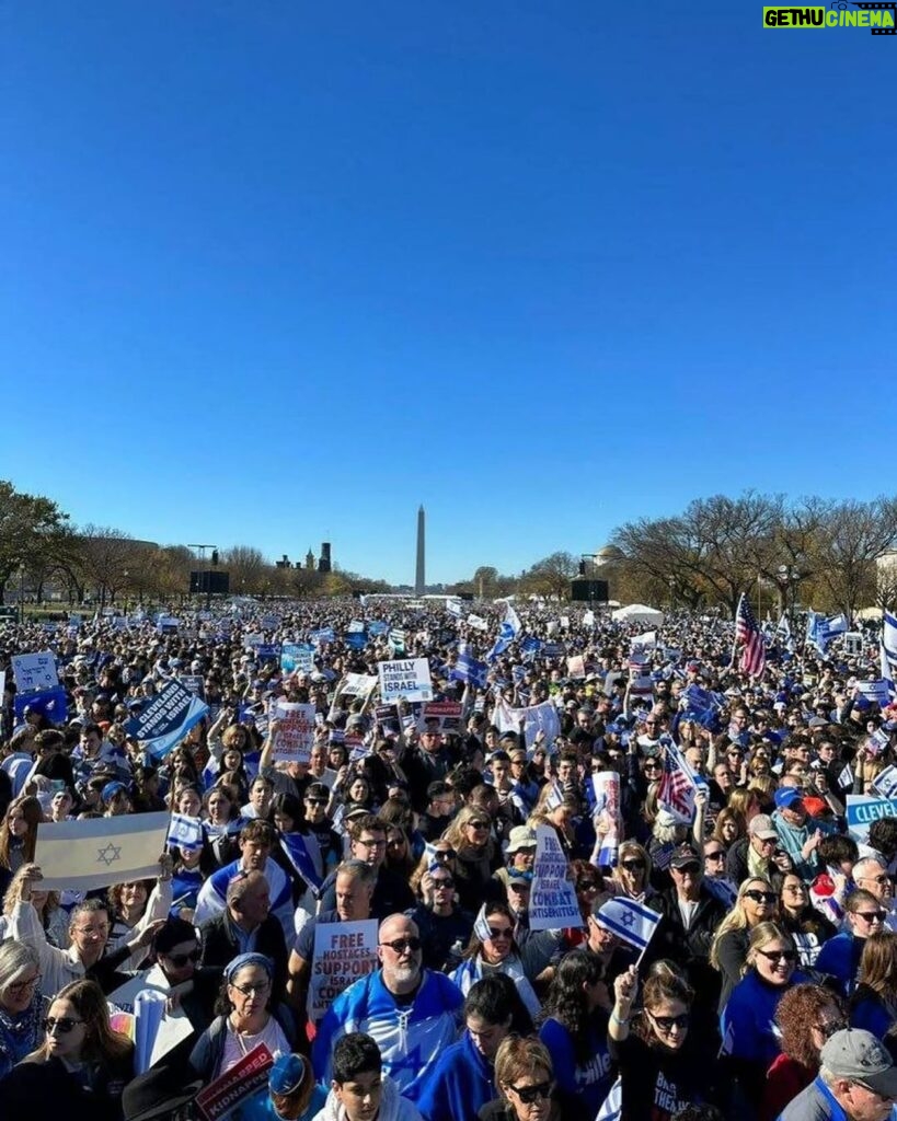 Ian Bremmer Instagram - thousands of americans show up on the national mall for the march for israel Washington DC