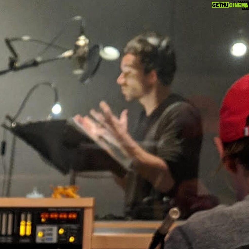 Ian Harding Instagram - Me trying REALLY hard while recording the voice over for my new doc FERAL with @escapethezoo @andrewzenn @human___design and @discoveryplus I had such a blast working on this thing and it’s on a topic that’s very close to my heart. Thanks for giving it a look!