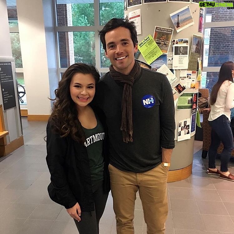 Ian Harding Instagram - Wonderful running into another LFA spokesperson at Dartmouth yesterday! Great seeing you Josie @josiepearce_ @lupusorg